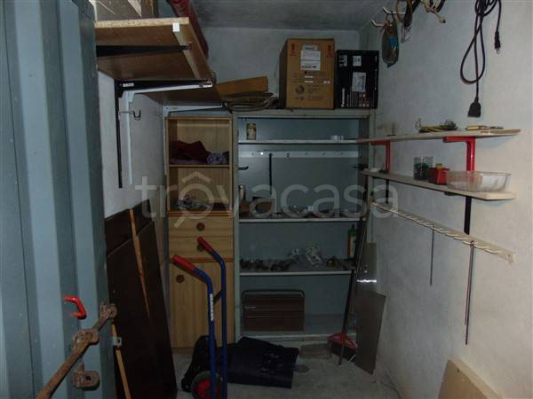 locale commerciale in vendita a Gessate