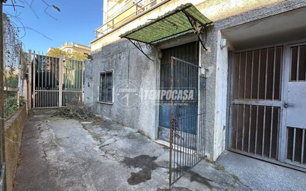 locale commerciale in vendita a Gessate