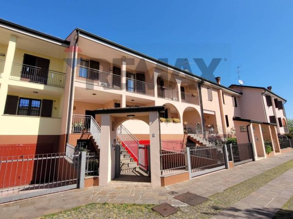 casa indipendente in vendita a Gessate in zona Villa Fornaci