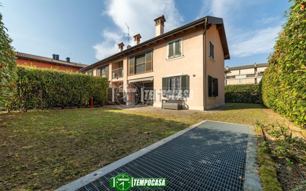 appartamento in vendita a Gessate in zona Villa Fornaci