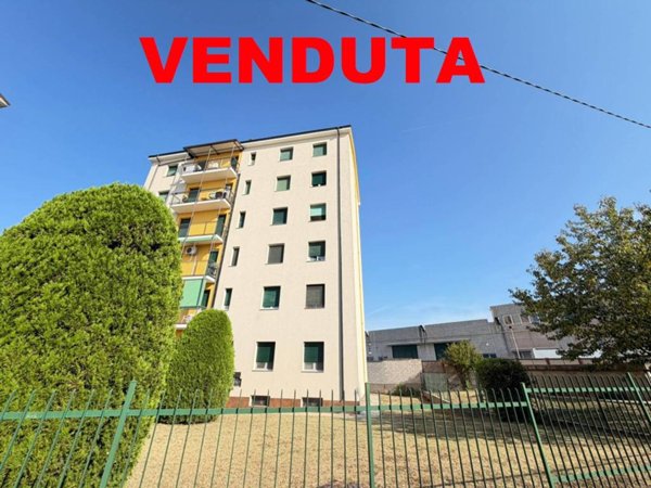 appartamento in vendita a Gessate in zona Villa Fornaci