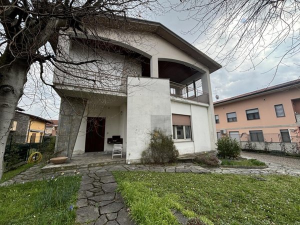 casa indipendente in vendita a Gessate in zona Villa Fornaci