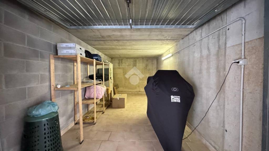 locale di sgombero in vendita a Gessate in zona Villa Fornaci
