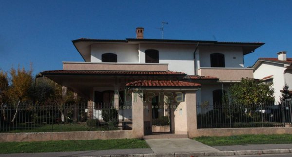 casa indipendente in vendita a Gessate in zona Villa Fornaci
