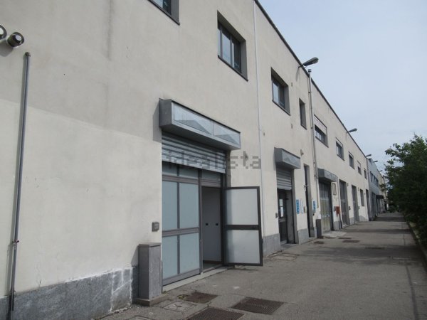 capannone in vendita a Gorgonzola