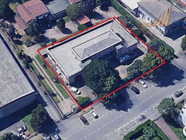 locale commerciale in vendita a Gorgonzola