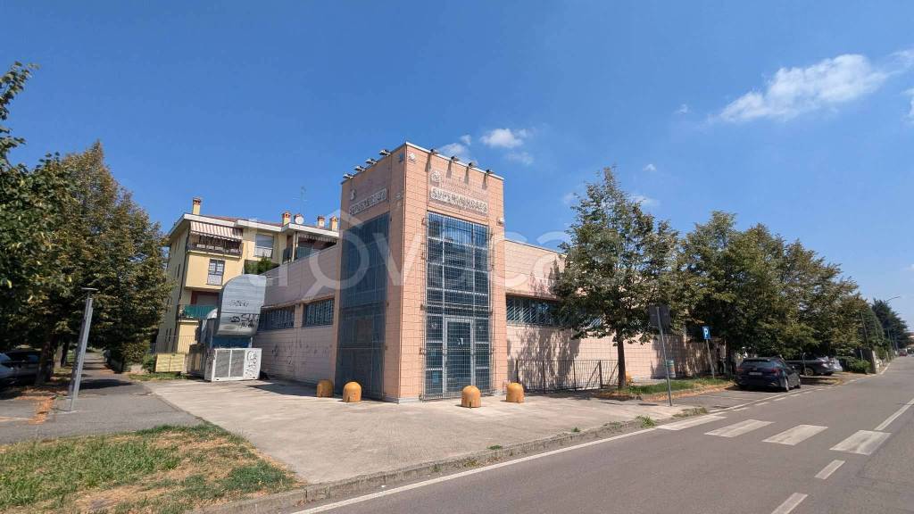 locale commerciale in vendita a Gorgonzola