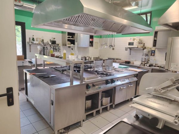 negozio in vendita a Gorgonzola