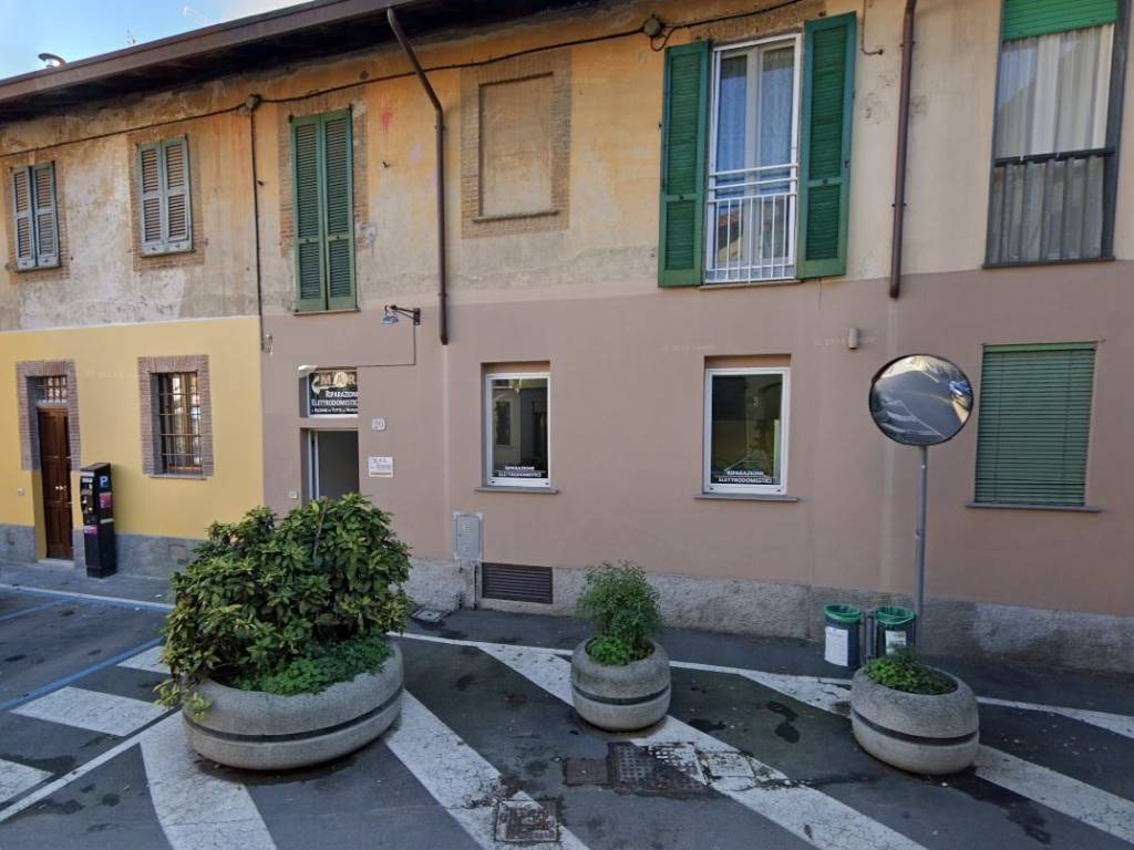 negozio in vendita a Gorgonzola