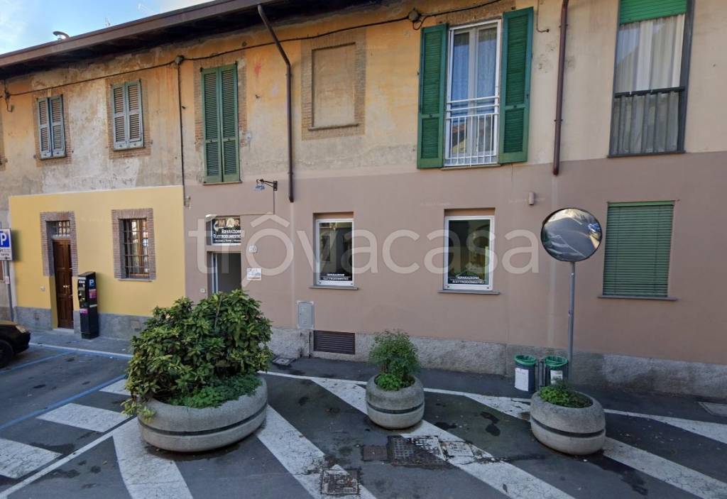 negozio in vendita a Gorgonzola