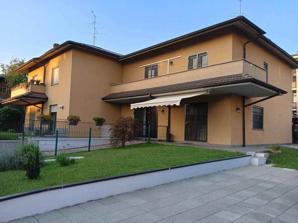 casa indipendente in vendita a Gorgonzola