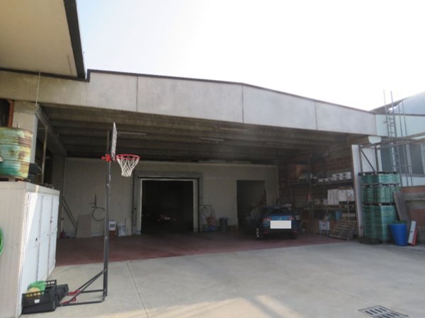 locale di sgombero in vendita a Gorgonzola