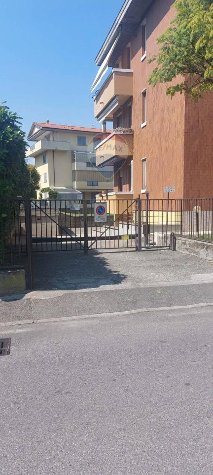 locale di sgombero in vendita a Gorgonzola