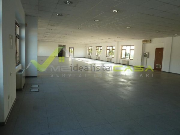 locale commerciale in vendita a Gorgonzola