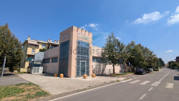 locale di sgombero in vendita a Gorgonzola