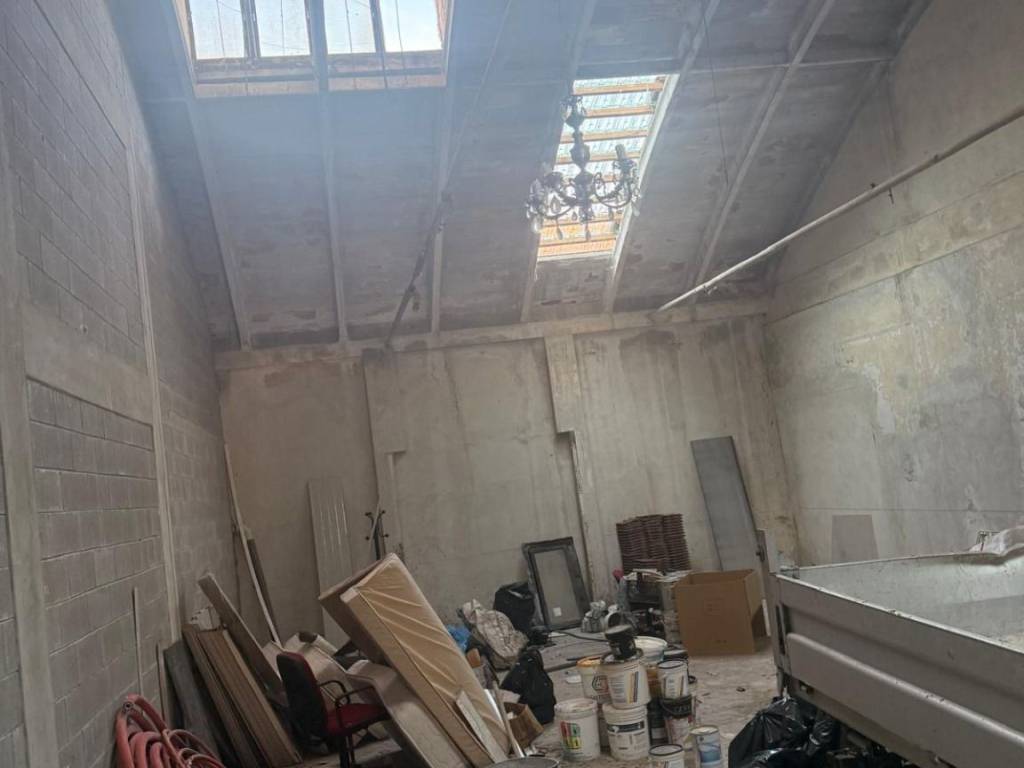 locale commerciale in vendita a Gorgonzola