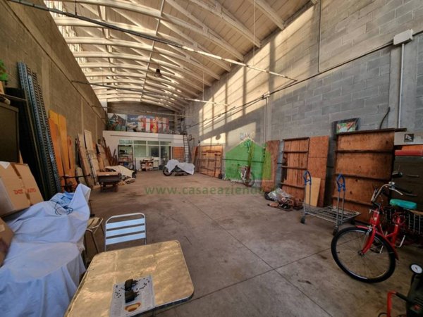 locale commerciale in vendita a Gorgonzola