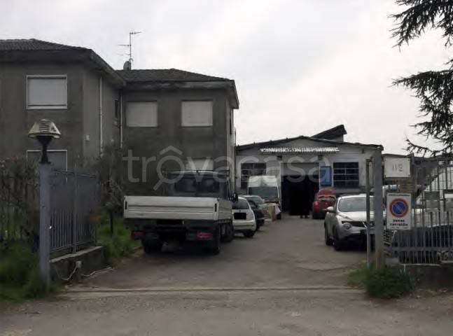 locale commerciale in vendita a Gorgonzola