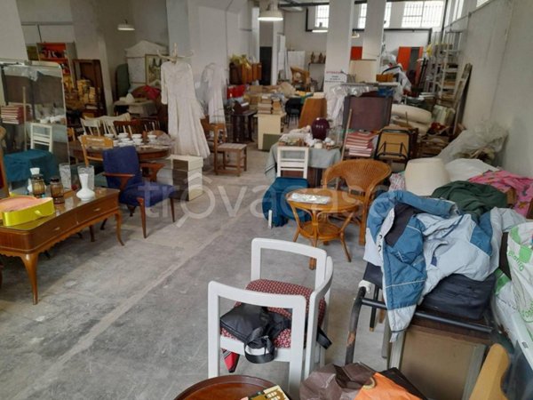 locale commerciale in vendita a Gorgonzola