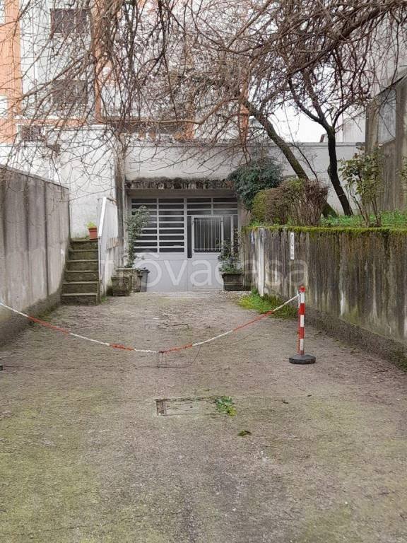 locale commerciale in vendita a Gorgonzola