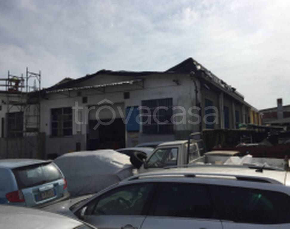 negozio in vendita a Gorgonzola