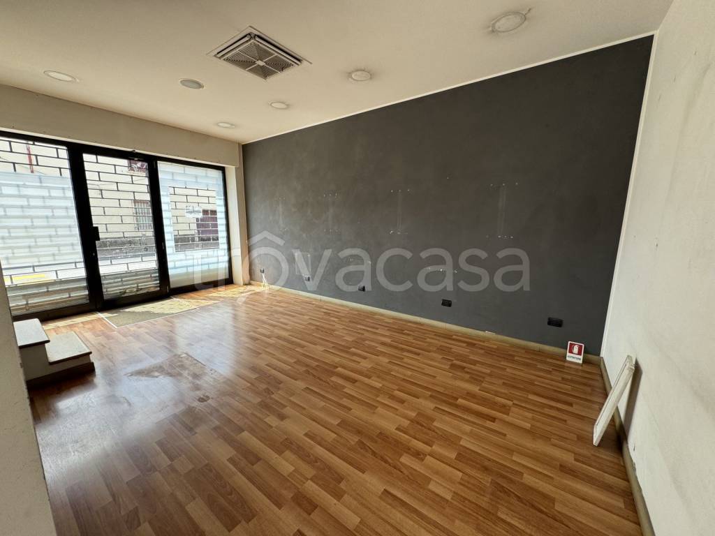 negozio in vendita a Gorgonzola