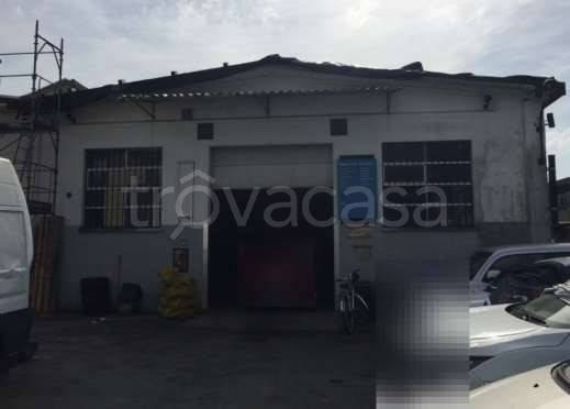 negozio in vendita a Gorgonzola