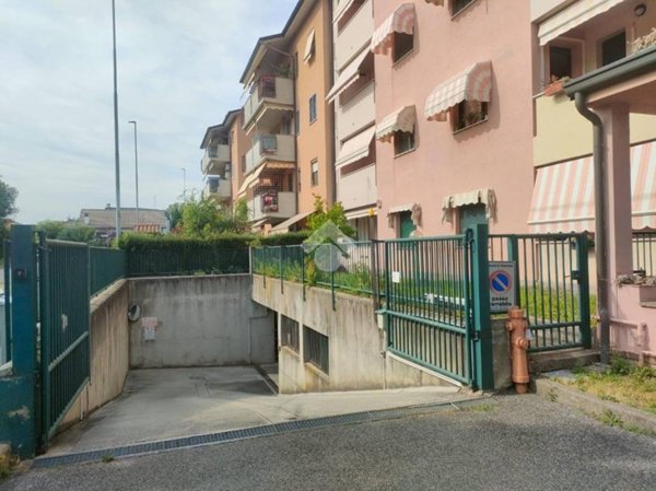 locale di sgombero in vendita a Gorgonzola