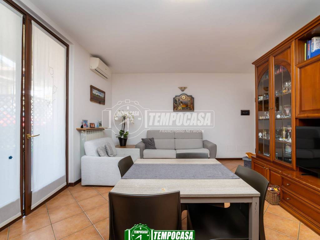 appartamento in vendita a Grezzago
