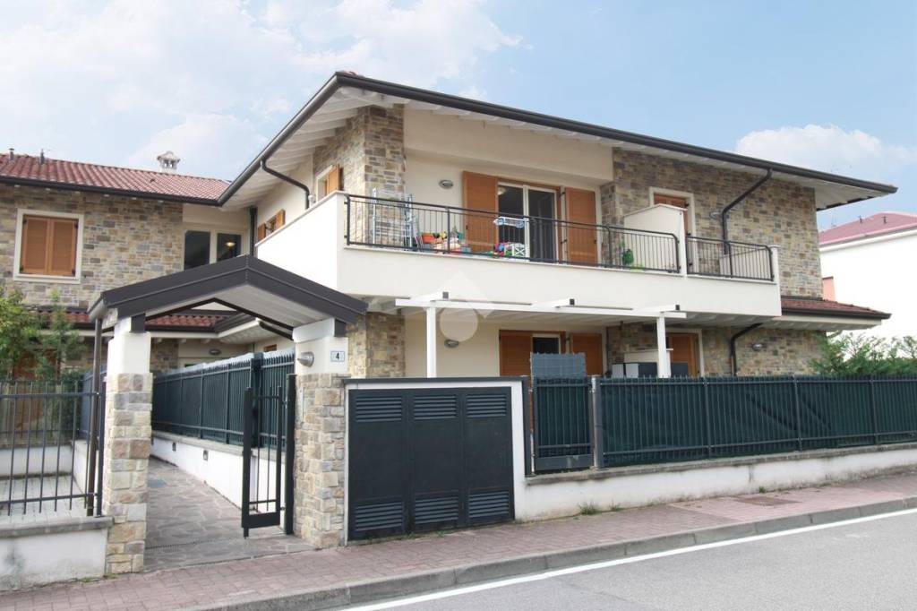 appartamento in vendita a Grezzago