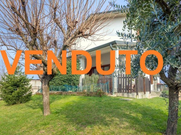 casa indipendente in vendita a Grezzago