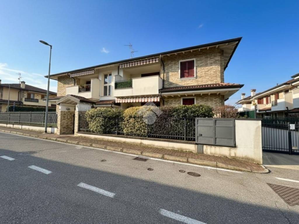 appartamento in vendita a Grezzago