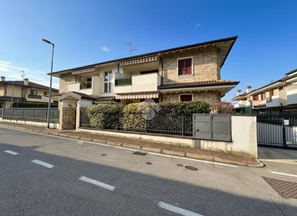 appartamento in vendita a Grezzago