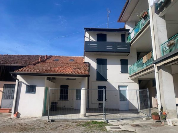 casa indipendente in vendita a Grezzago