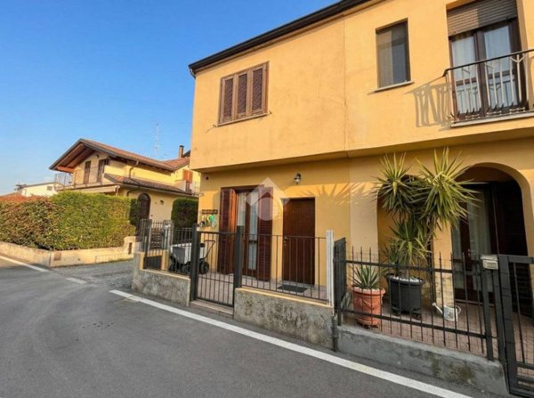 appartamento in vendita a Grezzago