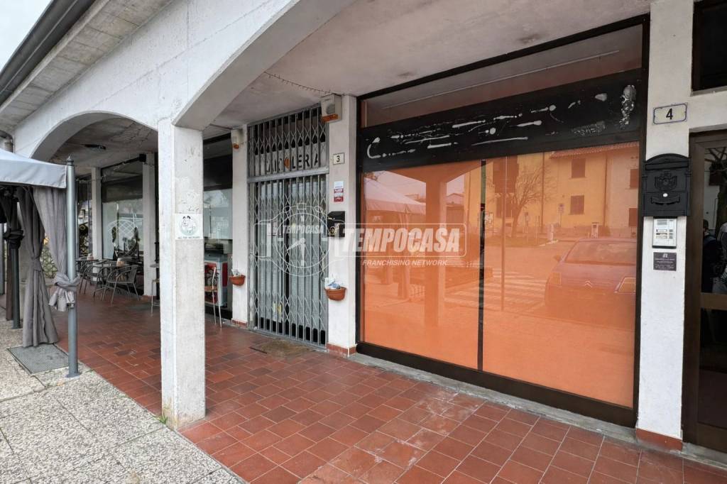 negozio in vendita a Grezzago