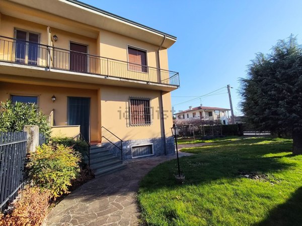 appartamento in vendita a Grezzago