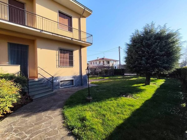 appartamento in vendita a Grezzago