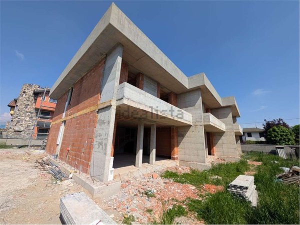 casa indipendente in vendita a Grezzago