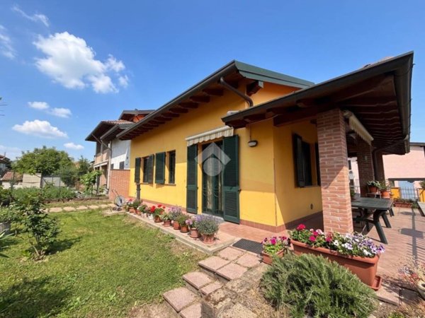 casa indipendente in vendita a Grezzago