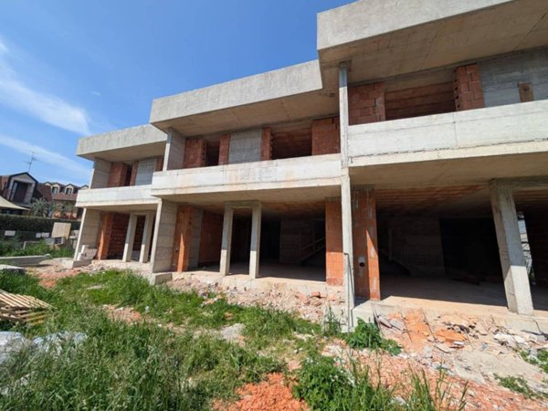 casa indipendente in vendita a Grezzago