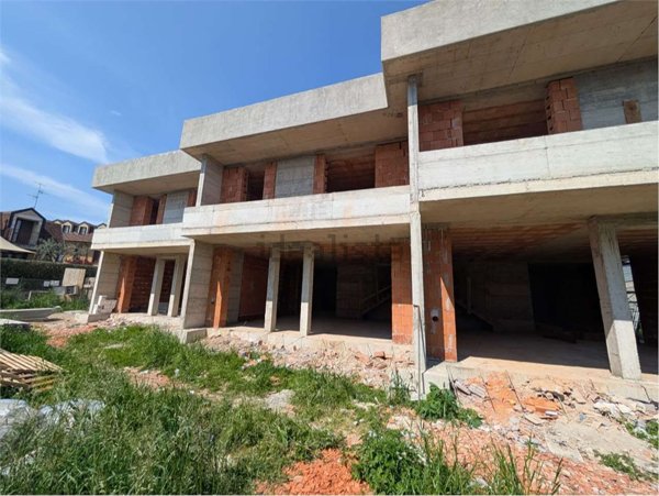 casa indipendente in vendita a Grezzago
