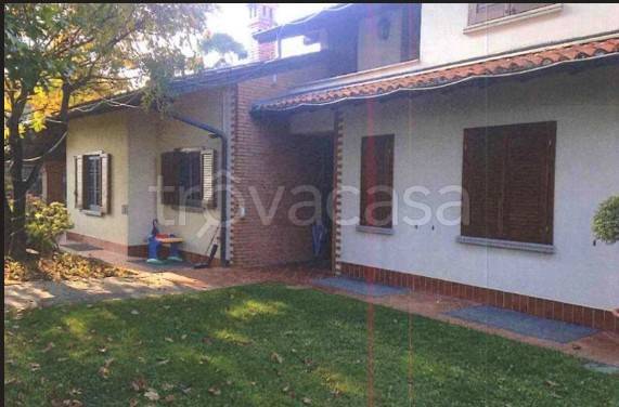 casa indipendente in vendita a Grezzago
