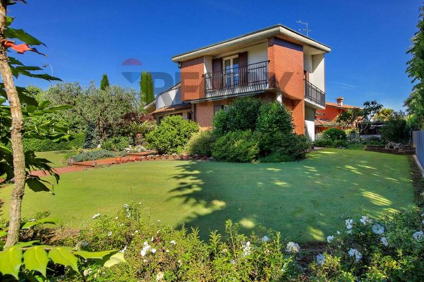 casa indipendente in vendita a Grezzago