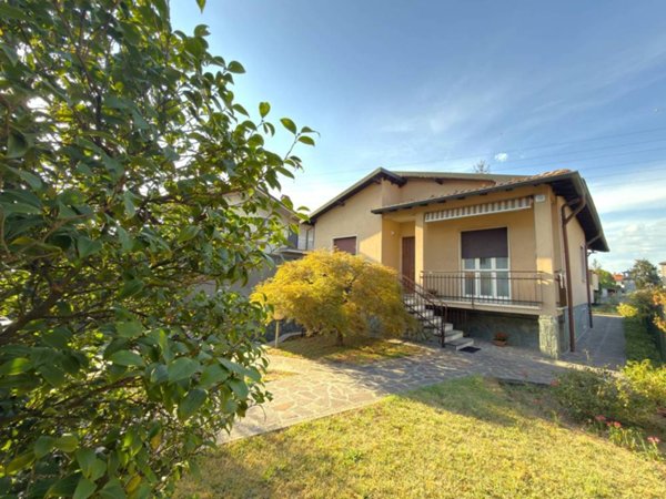 casa indipendente in vendita a Grezzago