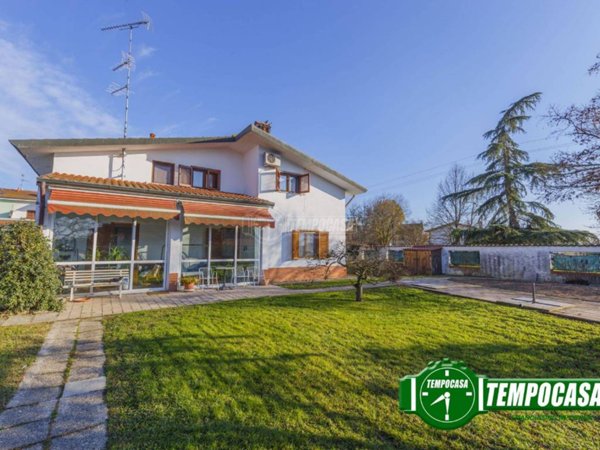casa indipendente in vendita a Gudo Visconti