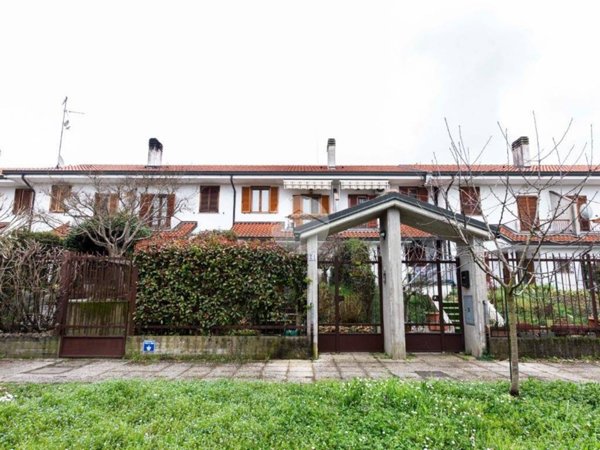 casa indipendente in vendita a Gudo Visconti
