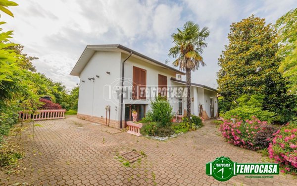 casa indipendente in vendita a Gudo Visconti