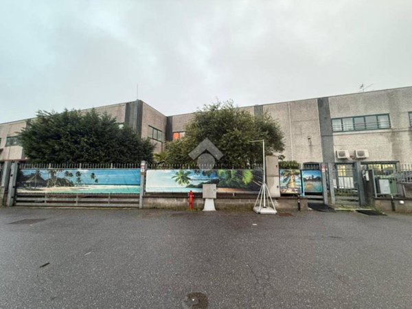 negozio in vendita a Gudo Visconti