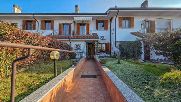 casa indipendente in vendita a Gudo Visconti